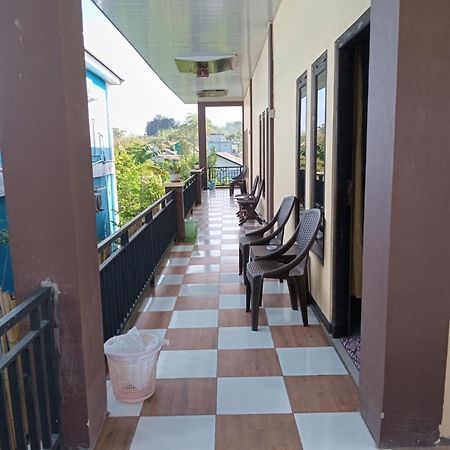 De Credo Hotell Labuan Bajo Eksteriør bilde